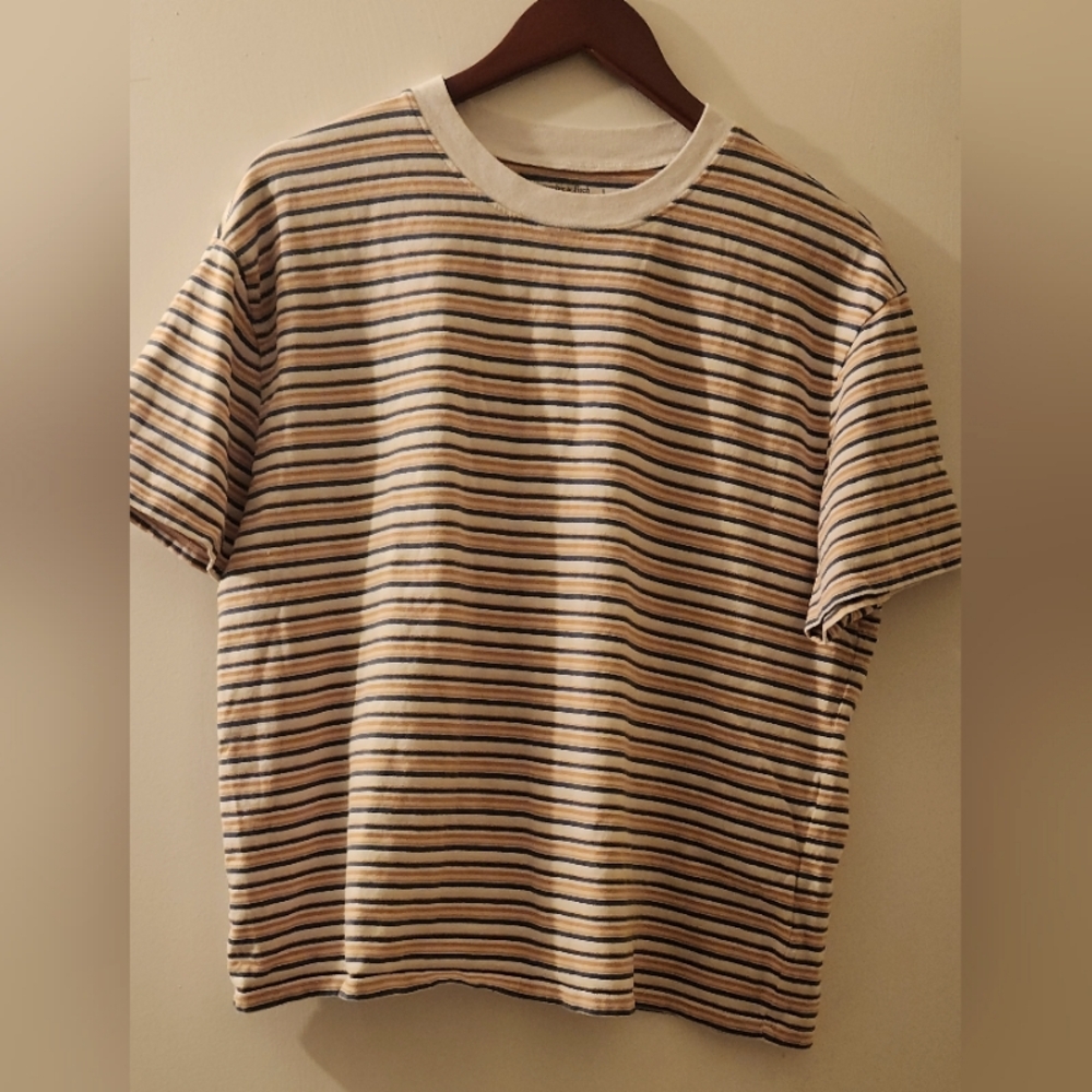 Ambercombie & Fitch Women's Size L Extra Wide Short Sleeve Striped Shirt